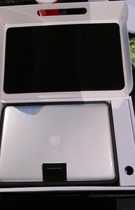 Apple MacBook Air 13.3" silber, Core 2 Duo, 2GB RAM, 80GB HDD, DE