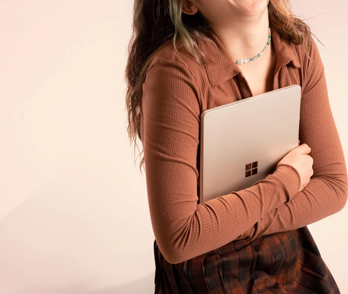 Microsoft Surface Laptop Go 2, Eisblau, Core i5-1135G7, 8GB RAM, 128GB SSD, DE, Business