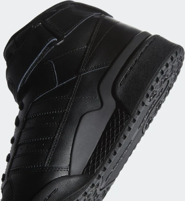 adidas Forum Mid core black