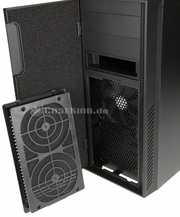 Cooler Master Silencio 550, schwarz matt, schallgedämmt