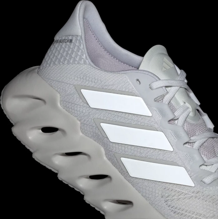 adidas Switch FWD 2 cloud white/zero metalic/dash grey (Damen)
