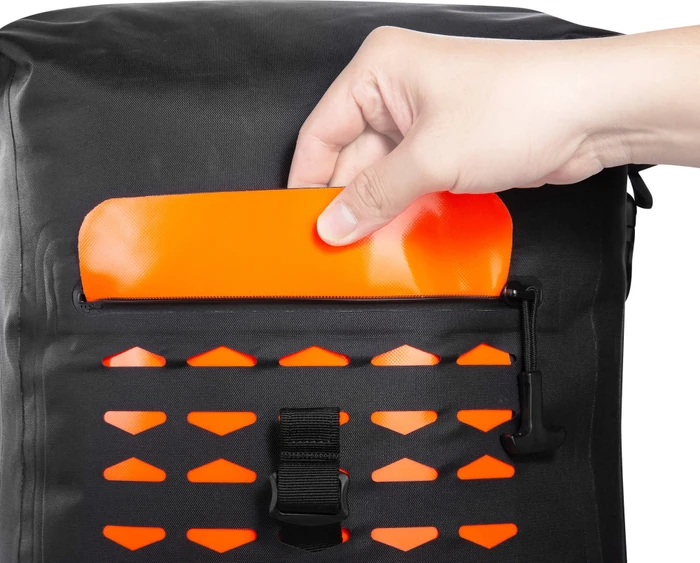 Tatonka Commuter Rolltop 30 WP schwarz