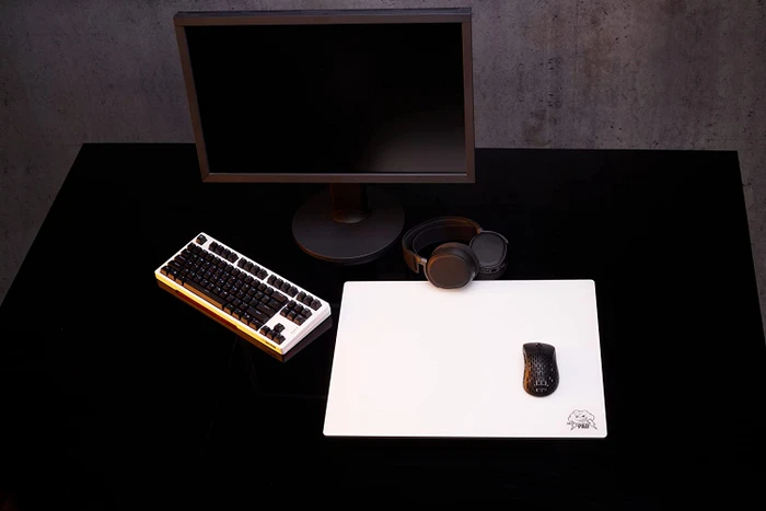 SkyPAD Glass 3.0 XL Gaming-Mauspad aus gehärtetem Glas, 500x400mm, Cloud Logo, weiß