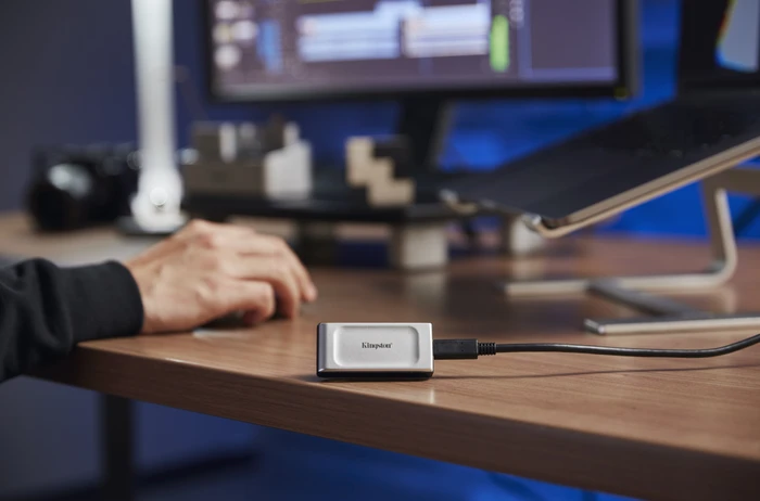 Kingston XS2000 Portable SSD, 2TB, USB-C 3.2