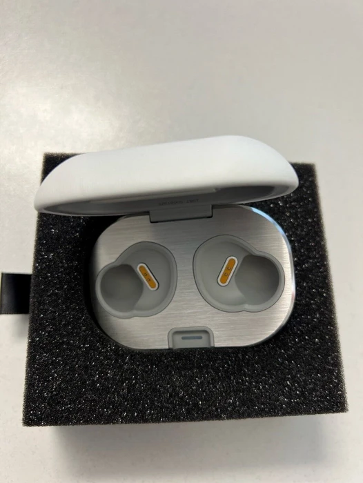 Bang & Olufsen BeoPlay E8 2.0