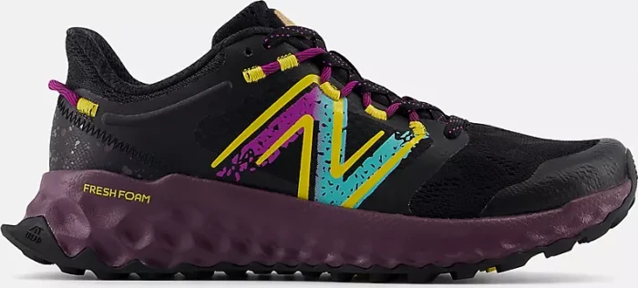 New Balance Fresh Foam Garoé black/ginger lemon/fuchsia purple (Damen)