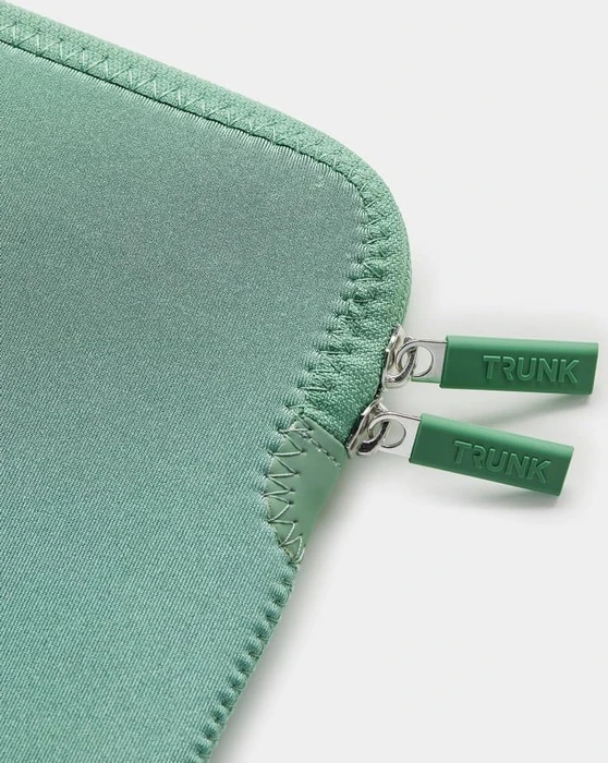 Trunk Schutzhülle für MacBook Air M2/Pro 13", grün