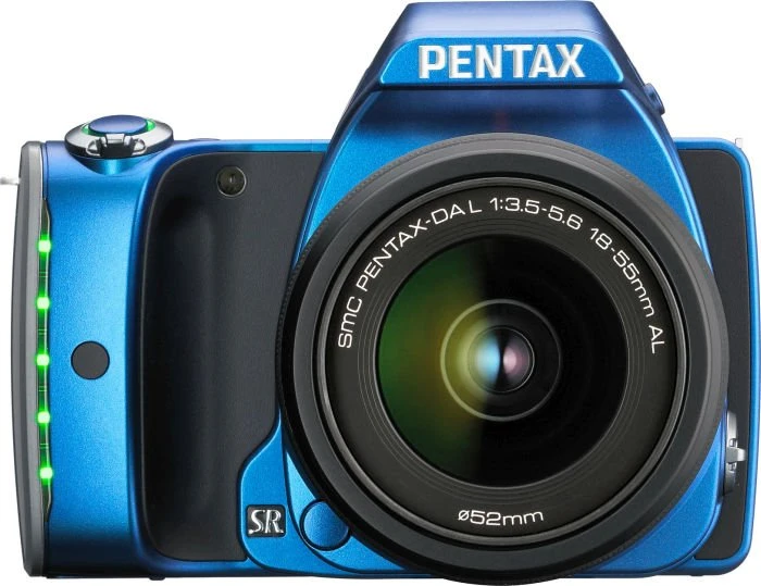 Pentax K-S1 blau mit Objektiv smc DA L 18-55mm 3.5-5.6 AL und smc DA L 50-200mm 4.0-5.6 ED