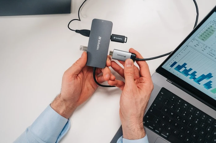 Verbatim USB-C Pro Multiport Hub CMH-05, USB-C 3.0 [Stecker]