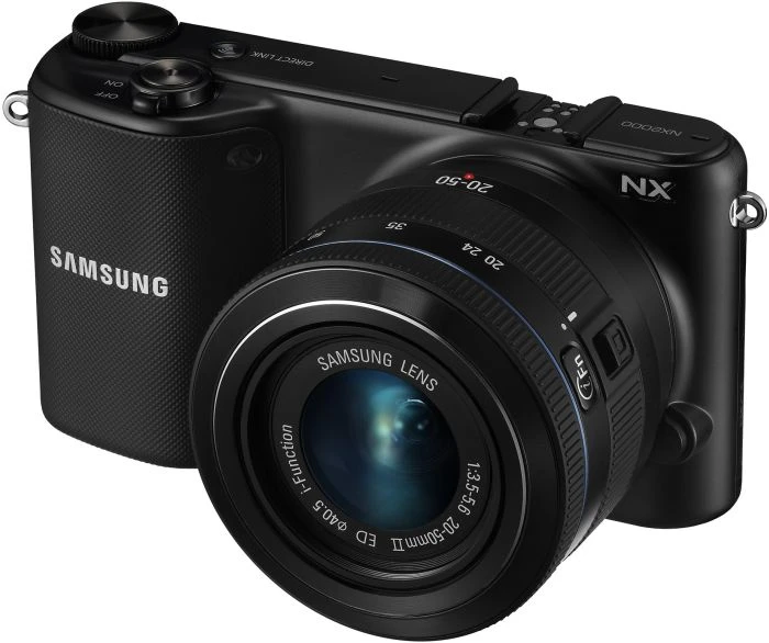 Samsung NX2000 schwarz mit Objektiv NX 20-50mm 3.5-5.6 i-Function ED II