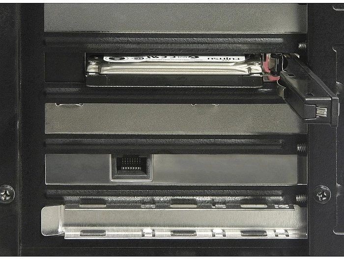 DeLOCK PCI Slotblech Wechselrahmen auf 2.5" SATA