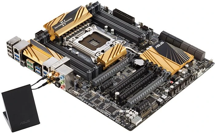 ASUS X79-Deluxe (Intel 2011-0)