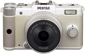 Pentax Q weiß mit Objektiv Q 02 Standard Zoom 5-15mm 2.8-4.5 AL