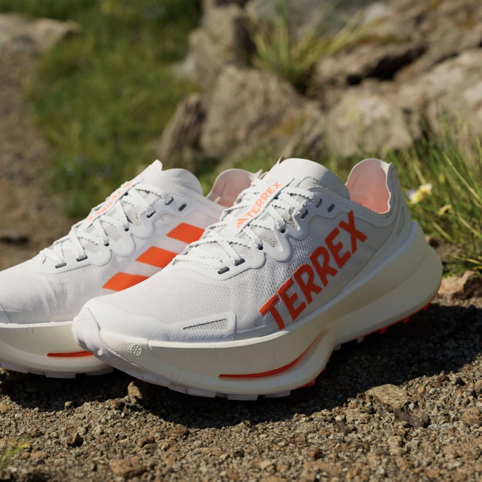 adidas Terrex Agravic Speed cloud white/impact orange/dash grey (Damen)