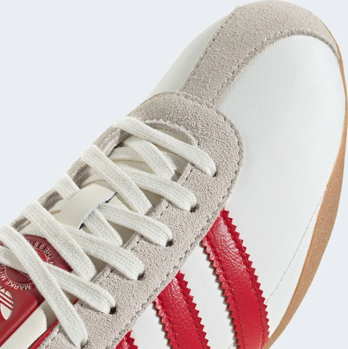 adidas Tokyo off white/better scarlet/gum (Damen)