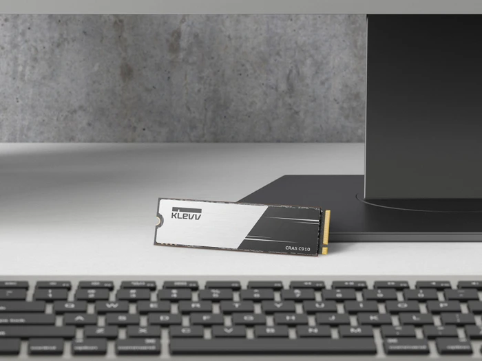 Klevv Cras C910 1TB, M.2 2280 / M-Key / PCIe 4.0 x4, Kühlkörper