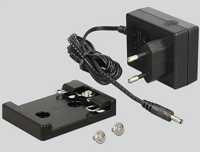 DeLOCK seriell/RS-232 [Buchse] -> seriell/RS-232 [Stecker], Konverter