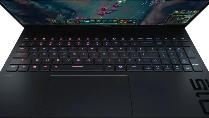 HP HyperX OMEN 15 15-gb0355ng, Shadow Black, Ryzen 5 240, 16GB RAM, 512GB SSD, GeForce RTX 5060, DE
