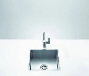 Dornbracht Küchenbecken aus Edelstahl 450x405x200mm Einbau Becken mittig edelstahl gebürstet