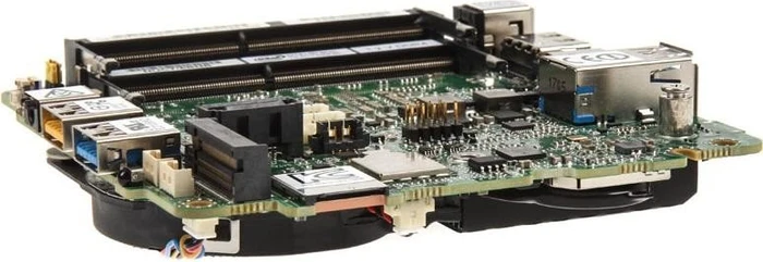 Intel NUC7i3BNB