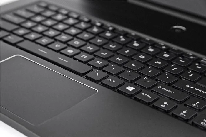 Schenker XMG C703-8UV, Core i7-4700MQ, 8GB RAM, 500GB HDD, GeForce GTX 765M, DE