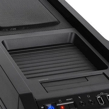 Thermaltake Chaser A71, Acrylfenster