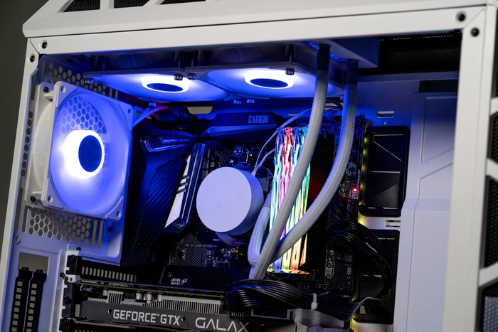 Cooler Master MasterLiquid ML240L RGB V2 White Edition, weiß
