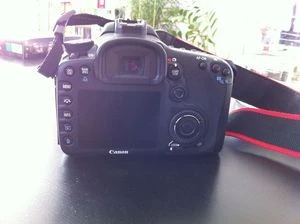 Canon EOS 7D mit Objektiv EF-S 18-135mm 3.5-5.6 IS
