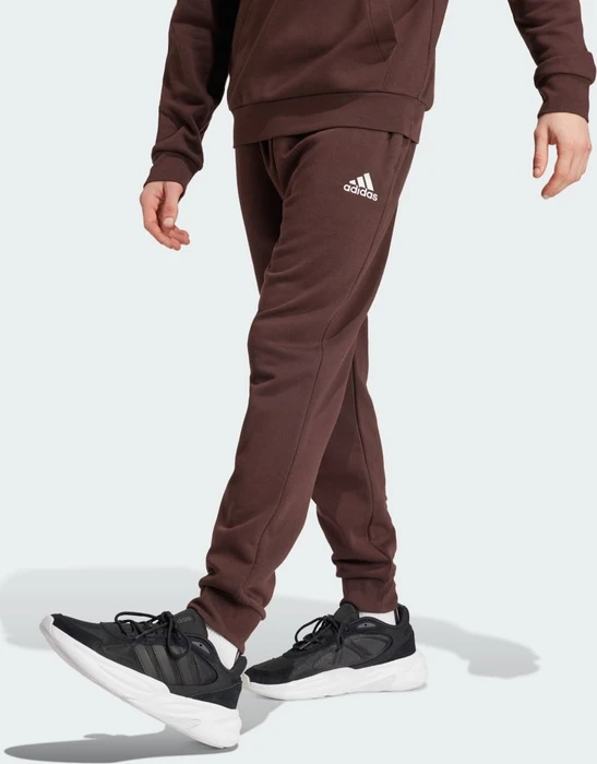 adidas Essentials Fleece Regular Tapered Trainingshose (Herren)