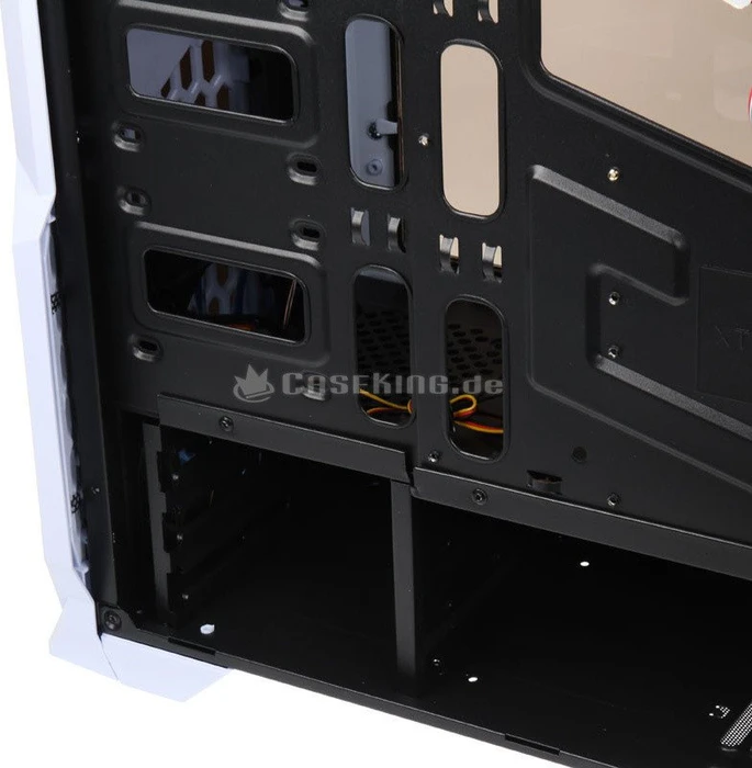 AeroCool Battlehawk V2 weiß, Acrylfenster