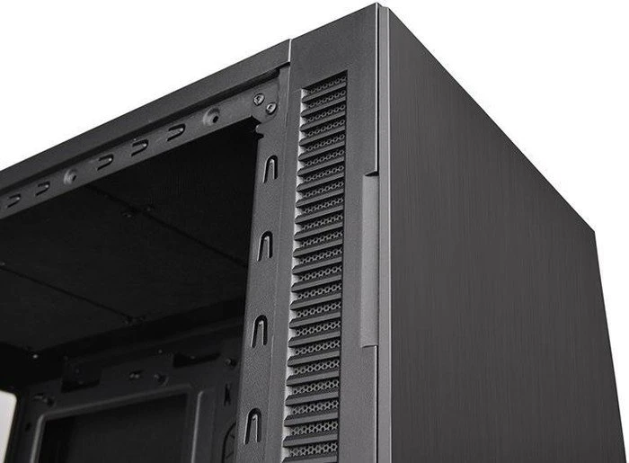 Thermaltake Suppressor F31, Acrylfenster, schallgedämmt