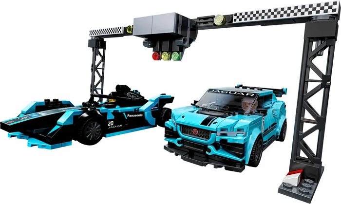 LEGO Speed Champions - Formula E Panasonic Jaguar Racing GEN2 car & Jaguar I-PACE eTROPHY