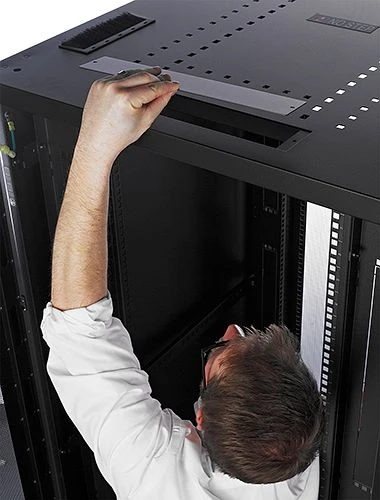 APC NetShelter SV Serverschrank 42HE, 1060mm tief