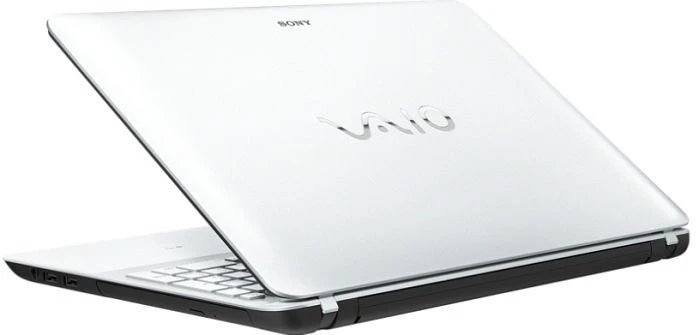 Sony Vaio Fit 15E, weiß, Pentium 987, 4GB RAM, 500GB HDD, GeForce GT 740M, DE
