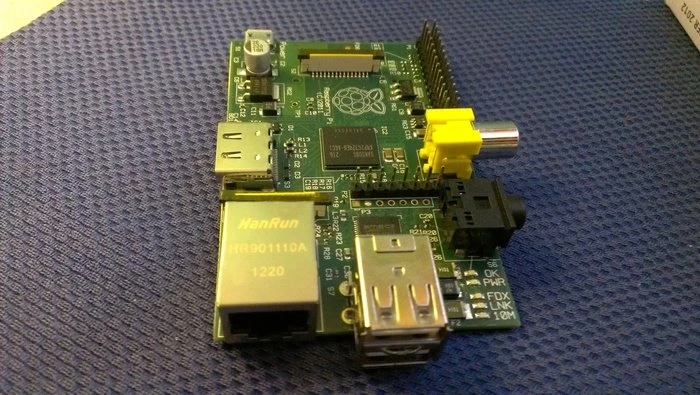 Raspberry Pi Modell B, 512MB RAM