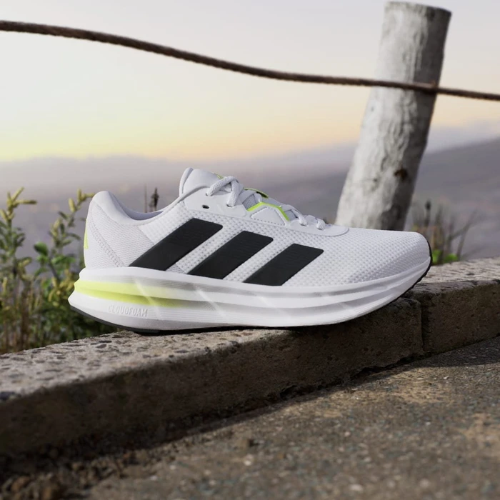 adidas Galaxy 7 cloud white/core black/solar slime (Herren)