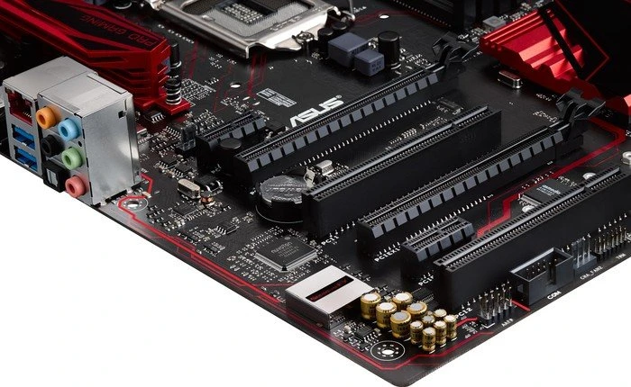 ASUS B150 Pro Gaming/Aura (Intel 1151)