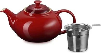 Le Creuset Teekanne mit Siebeinsatz 1.3l kirschrot
