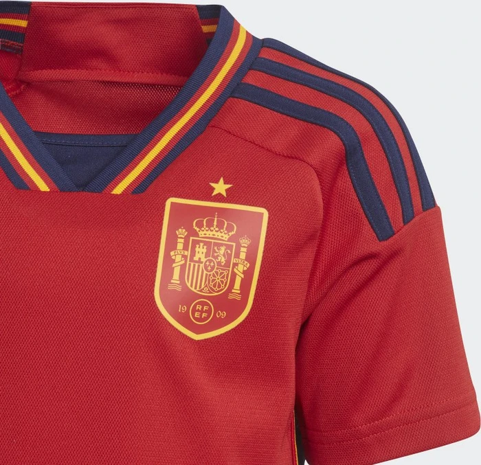 adidas FIFA WM 2022 Spanien Mini Heimausrüstung (Junior)