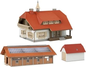 Faller Bauernhaus mit Stallung und Garage