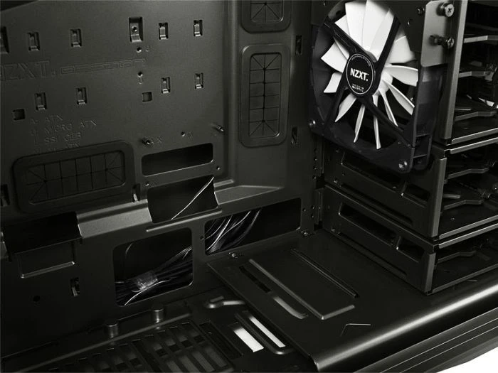 NZXT Phantom 630 Gunmetal, Acrylfenster