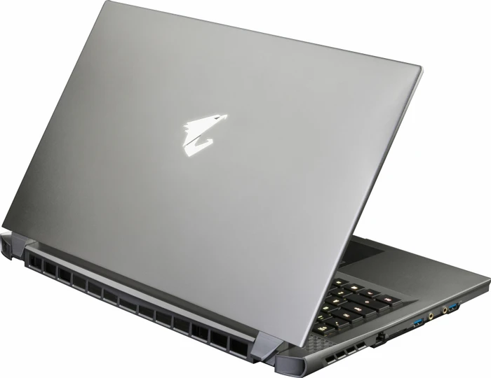 GIGABYTE AORUS 17G, Core i7-10750H, 16GB RAM, 512GB SSD, GeForce GTX 1660 Ti, DE