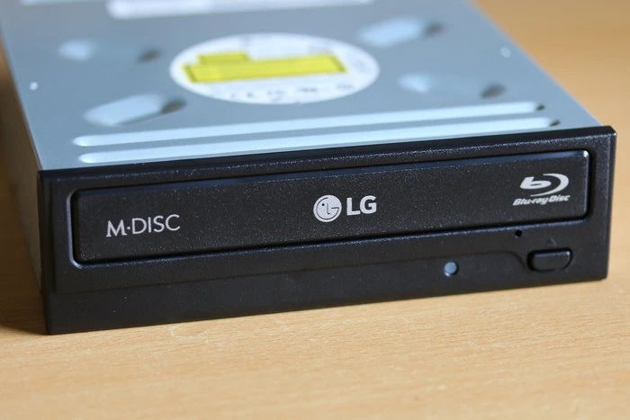 Hitachi-LG Data Storage BH16NS55 schwarz, SATA, bulk