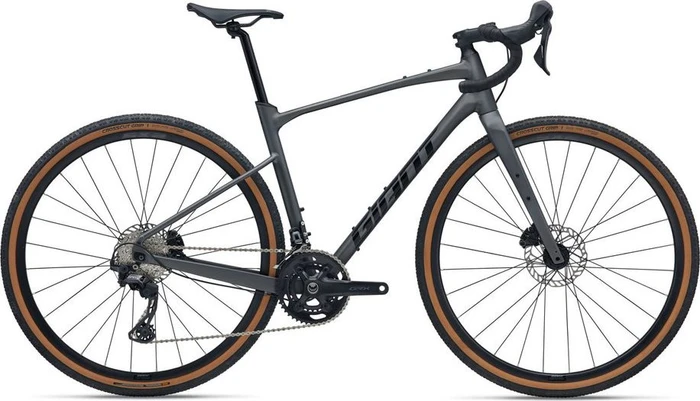 Giant Revolt 0 stealth chrome Modell 2026