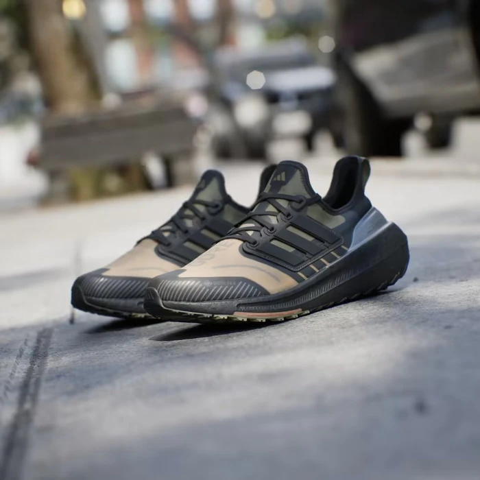 adidas Ultraboost Light GTX preloved yellow/core black/olive strata (Herren)