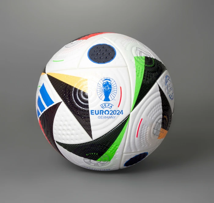 adidas UEFA EURO 2024 Fussballliebe Pro Match Fußball
