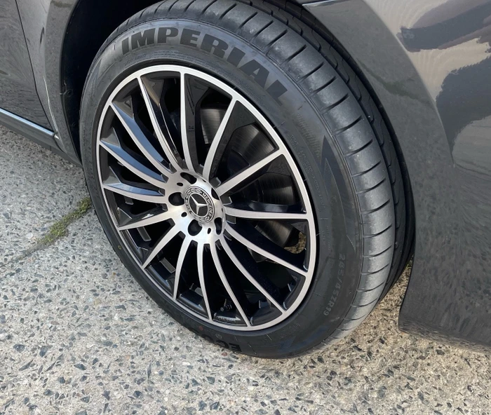 Goodride Zuper ACE SA-57 245/45 R19 102W XL