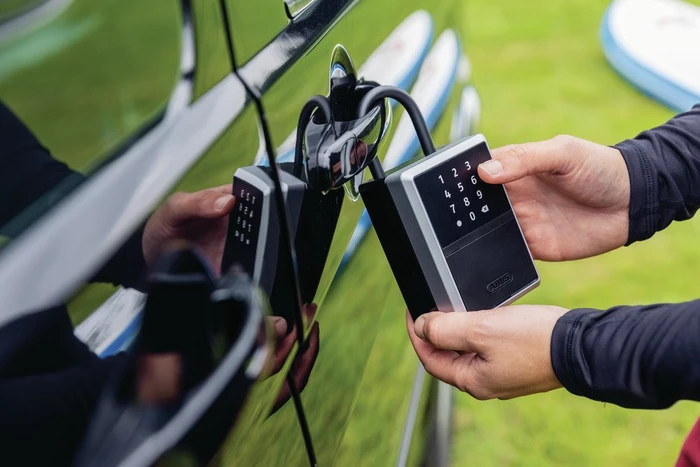 ABUS KeyGarage 797 Smart Bluetooth mit Bügel Schlüsselkasten Bluetooth, schwarz/silber