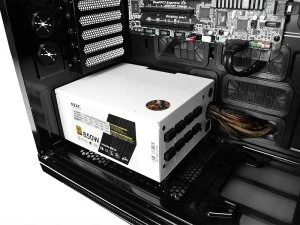 NZXT Switch 810 schwarz, Acrylfenster