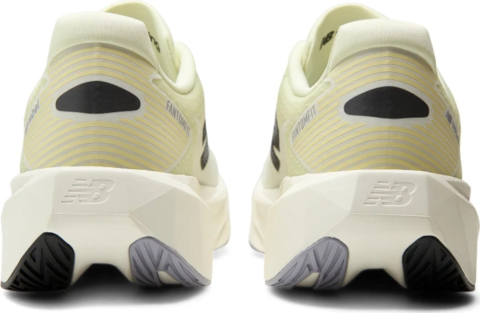 New Balance FuelCell Rebel v5 pistachio butter/digital mist (Herren)